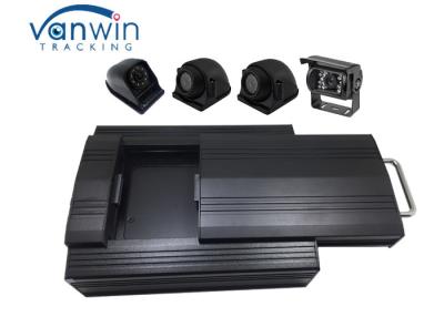 中国 4G 4チャネルGPS 2テラHDDの貯蔵を用いるビデオ車のdvrシステム4台のカメラRS232 MDVR 販売のため