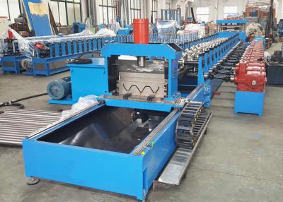 China Thrie Beam Highway Guardrail Roll Forming Machine With Servo Flying Cutoff for sale