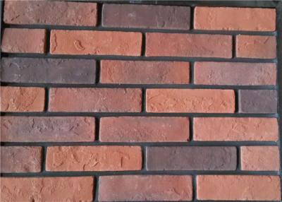 China Vapor - espessura exterior 10-15mm do folheado do tijolo do falso de Crued com cimento/pigmento à venda
