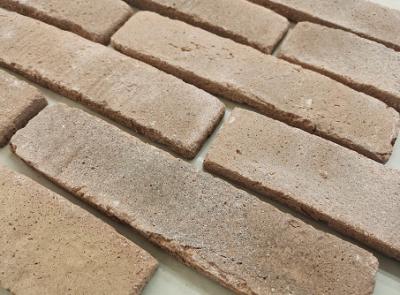 China Clay Facing Exterior Thin Brick folheia o tipo rústico telhas finas do tijolo para a decoração da parede dos hotéis à venda