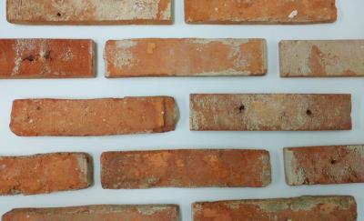 Chine Les vieux glissements de brique de mur classent 240x50x20mm pour la gamme des tailles adaptées aux besoins du client à vendre