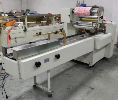 China máquina de envolvimento do papel higiênico 380V, equipamento de fabricação 50Hz do papel higiênico à venda