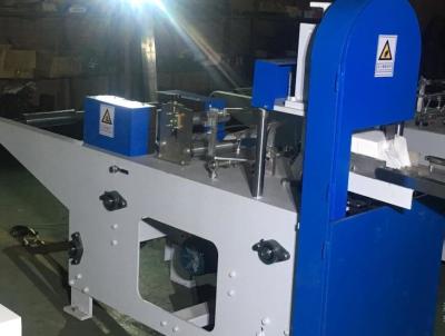 China 1/4 Folded Paper Napkin Making Machine Folding Equipment Pneumatic Feeding Type for sale