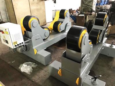 China Digital Display Welding Pipe Rollers for 1 - 1000 mm / min Turning Speed Pipe Welding for sale