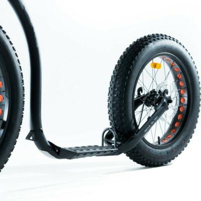 Chine Alliage électrique du scooter 700C pneu hydraulique de freins à disque de gros à vendre