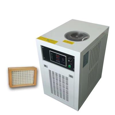 Chine ODM LED UV traitant la machine pour le refroidissement par l'eau en bois de revêtement de plancher à vendre