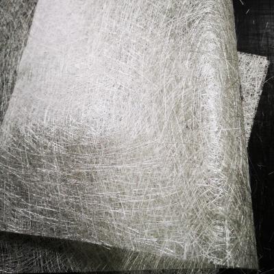 China E-Vídeo Jushi Fibra de vidrio triturado de la hebra de la alfombra 300gsm 450gsm con suavidad media Blanco en venta