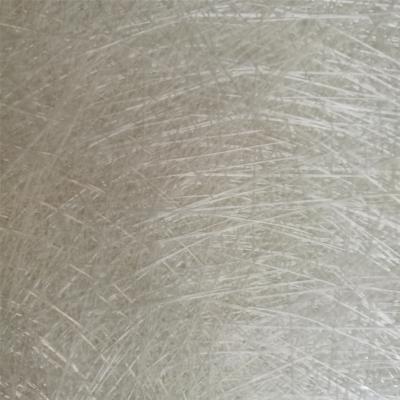Chine Dureté intermédiaire Tapis de fibre de verre en argent pour plastique renforcé de fibre de verre à vendre