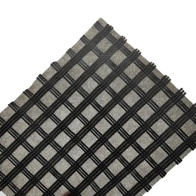 China 50/50kn Fiberglass Geogrid Composite Nonwoven Geotextile for Reinforcement Paving Grid for sale