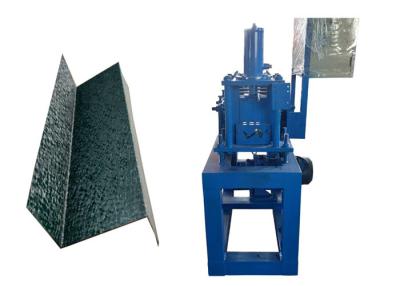 Chine Lumière Keel Roll Forming Machine Corrosion en acier de fer d'angle de plafond résistant à vendre