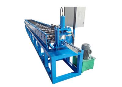 China Alimentador servo de la columna de la luz de Keel Roll Forming Machine With de la máquina de acero vertical del sacador en venta