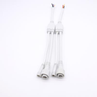 China Outdoor LED Light PVC Waterproof Y Shape Connector IP67 Cable Connector en venta