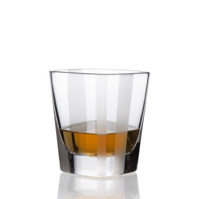 China OEM Engraved Custom Crystal Whiskey Glass As Bar Accessories Whiskey Glass for sale