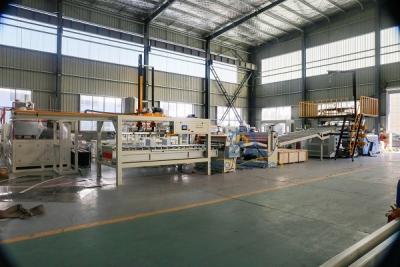 中国 PVC 人工大理石板を作る機械 PVC 凸起大理石板排出生産ライン 販売のため
