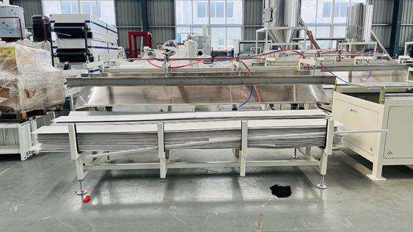 Quality 30kW Power WPC PVC Louver Panel Production Line for 380V 50HZ 3Phase Voltage for sale