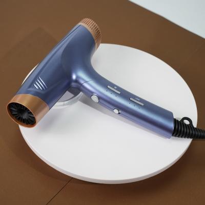China Hotel Use DC Motor Hair Dryer Small With Magnetic Suction Design for sale