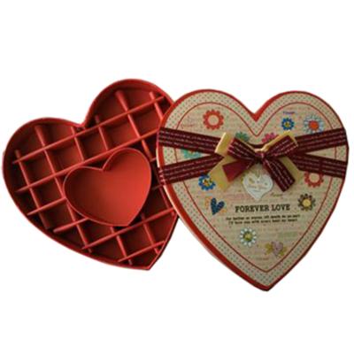 China 4C CMYK Food Gift Box Packaging Heart Shaped Gift Box With Paper Inster Ribbion for sale