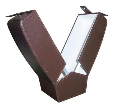 China Luxury PU Leather Wine Packaging Box Single Bottle Wine Boxes With Leather String for sale