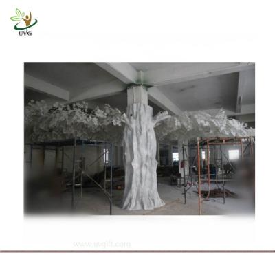 China UVG GRE010 15ft tall White plastic banyan artificial tree for pillar decoration for sale