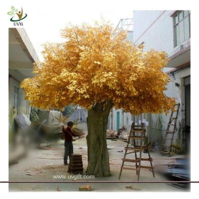 China UVG GRE06 Golden indoor home decorative artificial tree with fake banyan leaves for sale for sale
