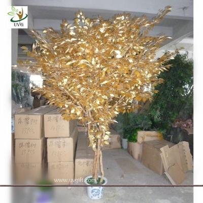China UVG Small artificial banyan family tree decorations with wooden trunk for hotel decor for sale