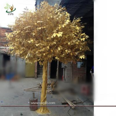 China UVG GRE044 real looking indoor artificial trees with golden banyan tree for party decor for sale