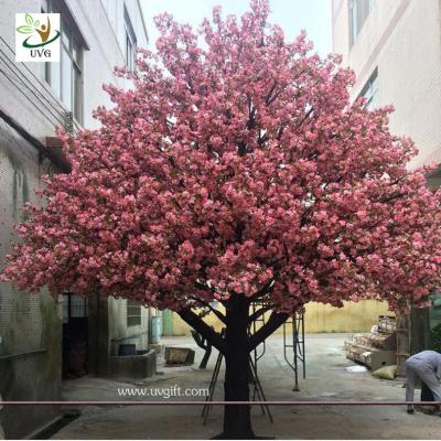 China UVG 4m Indoor home artificial cherry blossom landscape trees for birthday party decoration for sale