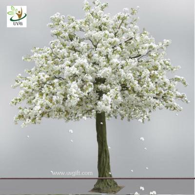 China UVG 13ft white artificial cherry blossom tree with fiberglass trunk for wedding decoration for sale