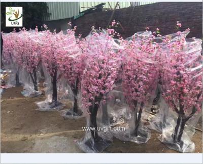 China UVG 2m high outdoor pink cherry blossom tree fake with peach flower branches for wedding planner CHR152 for sale