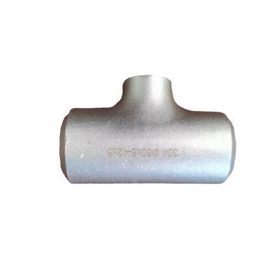 China Carbon Steel And Stainless Steel 304 316l Pipe Fittings Din2615 Butt Welded Seamless Straight Equal Cross Tee for sale