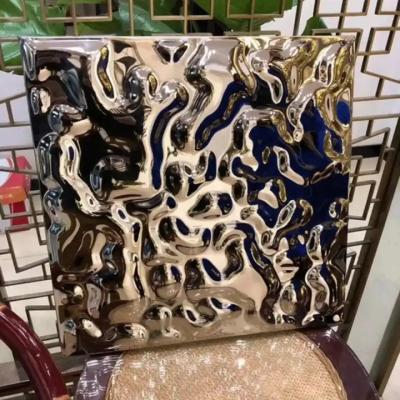 China SS 304 Hoja de acero inoxidable de color ondulado en el agua Decorativa PVD Placa de acero inoxidable de color en venta