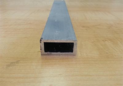 Chine tube en aluminium creux carré de taille faite sur commande du tuyau 6061 de tube de profil d'alliage d'aluminium à vendre