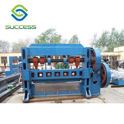 China Customized Expanded Metal Machine For 0.5-8mm Mesh Length for sale