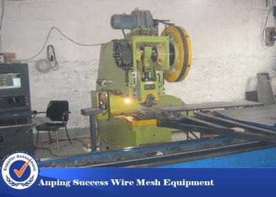 China Cores azuis/verdes perfuraram a máquina do metal para a tela da proteção do vento/poeira à venda