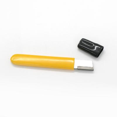 Chine Affûteuse de couteau de poche d'acier de tungstène avec la poignée flexible de colle de PVC 105 * 12 * 5mm à vendre