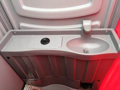 Chine Toilette amovible sur site de construction en PEHD, toilette portable en plastique pour camping à vendre