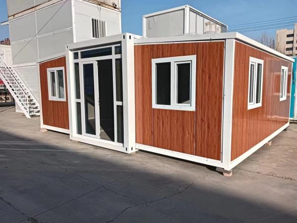 Quality 3 Bedroom Expandable Container House Luxury Prefabricated Camp Modular Cabin for sale