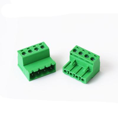 中国 緑色PCBターミナルブロックピッチ5.08mm 定電圧300V プラスチック式電気スクリューブロック 販売のため