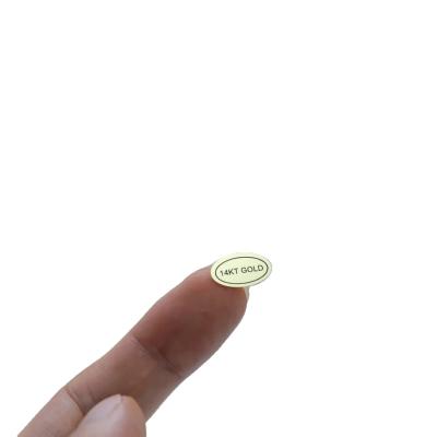 Chine Customizable Waterproof Cosmetic Labels In Rolls Industry Clear Label 12-18 Months Storage à vendre