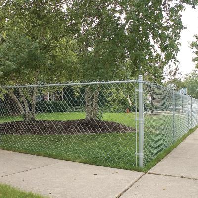 China Cyclone Chain Link Mesh Galvanized PVC Coated 50x50mm 2.5in for sale