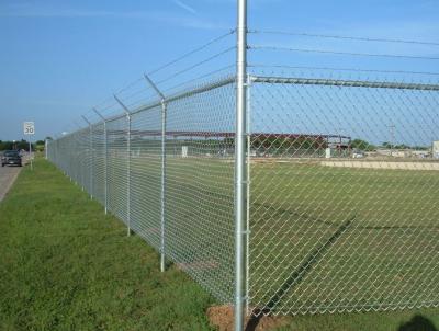 China Football Field Galvanized Steel Chain Link Fence for sale