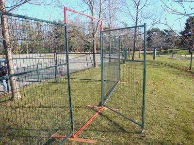 China Portable Event Temporary Pool Fence Panels Construction Site Barrier Dog Powder Coated for sale