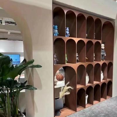 Chine Les étagères décoratives arquées en métal façonnent le présentoir en métal de Brown à vendre