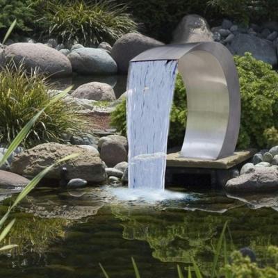 Chine Fontaine d'eau décorative polie d'acier inoxydable d'OEM de sculpture en métal à vendre