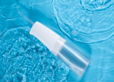 China A melhor água oral portátil Flosser da bateria recarregável do cuidado 2000mAh à venda