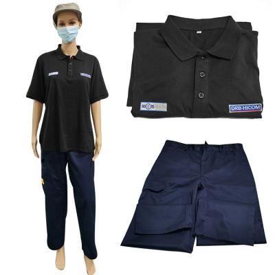 China Unisex ESD Anti Static Suit For Class 1000 Cleanroom for sale