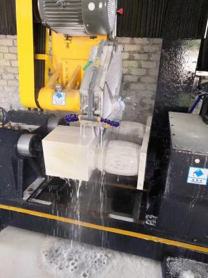 China CNC two pcs baluster cutting machine en venta