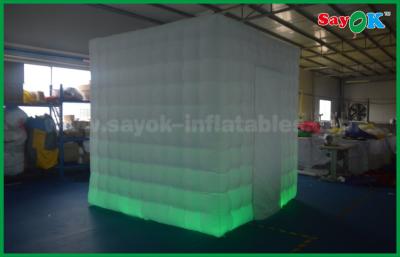 Chine Le studio gonflable de photo les cadres gonflables de kiosque de cabine de la photo 3D de 2,5 x de 2,5 x de 2.5m enferment le mariage de décoration à vendre