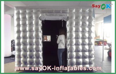 China El cuadrado móvil inflable hermoso del panel de pared explota la cabina de la foto en venta