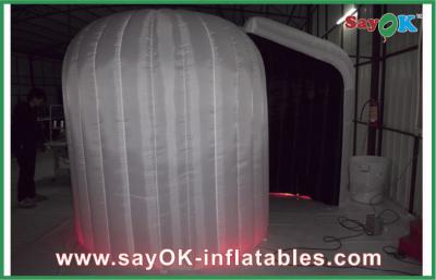 China Cabina inflable blanca de la foto con los productos inflables de encargo llevados de las luces en venta